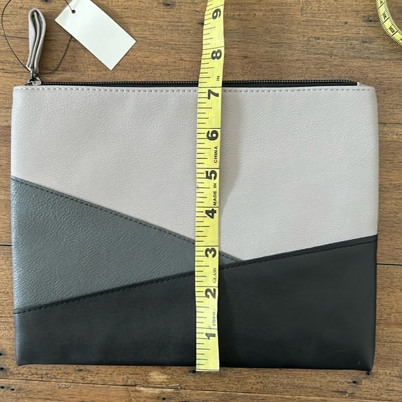 SpaceNK makeup bag - Picture 6 of 7